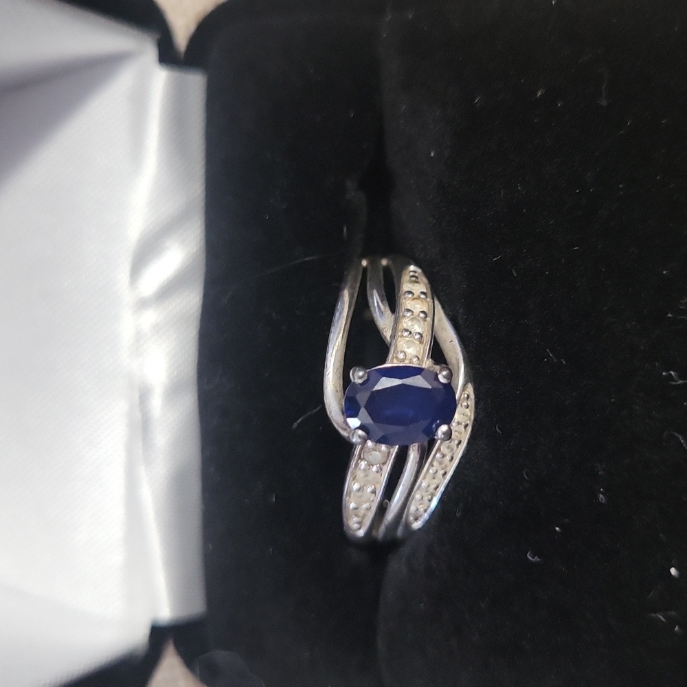Kay Jewelers Sapphire Blue and Silver Ring - Picture 3 of 7